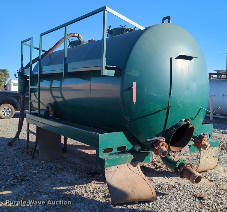 image for item OL9072 Tank bed