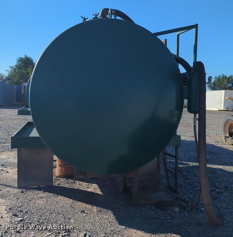 image for item OL9072 Tank bed