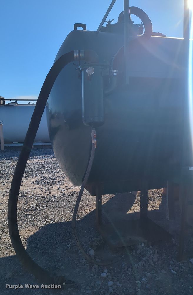 image for item OL9072 Tank bed