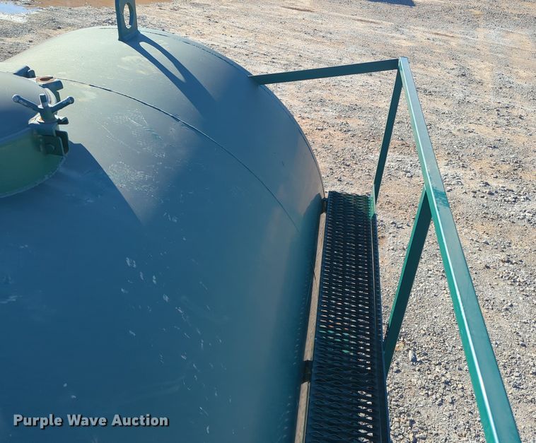 image for item OL9073 Tank bed