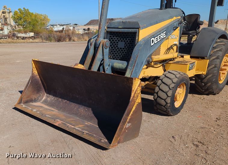 image for item OL9167 2010 John Deere 210LJ  landscape tractor