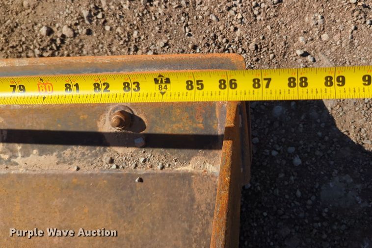 image for item OL9167 2010 John Deere 210LJ  landscape tractor