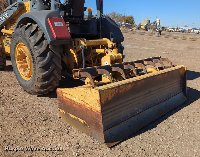 image for item OL9167 2010 John Deere 210LJ  landscape tractor