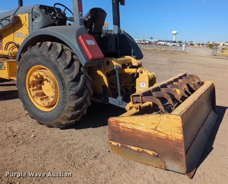 image for item OL9167 2010 John Deere 210LJ  landscape tractor