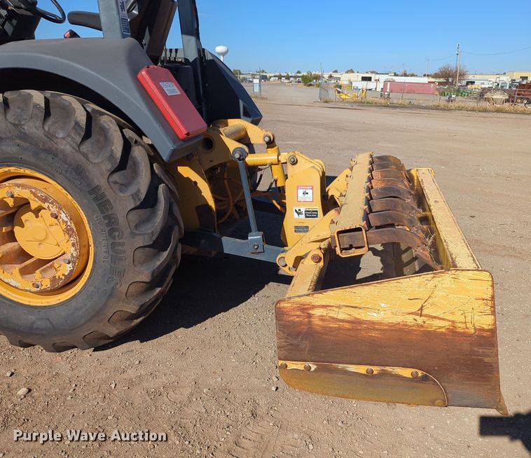 image for item OL9167 2010 John Deere 210LJ  landscape tractor