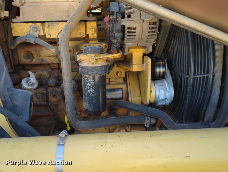 image for item OL9167 2010 John Deere 210LJ  landscape tractor