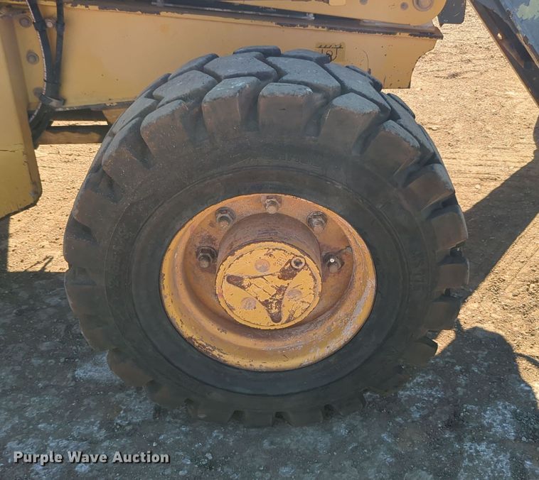 image for item OL9167 2010 John Deere 210LJ  landscape tractor