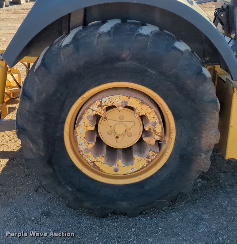 image for item OL9167 2010 John Deere 210LJ  landscape tractor