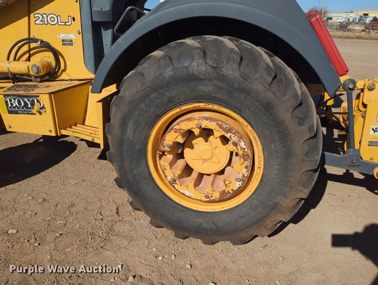 image for item OL9167 2010 John Deere 210LJ  landscape tractor