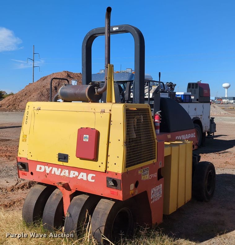 image for item OL9169 2007 Dynapac CP142  pneumatic roller