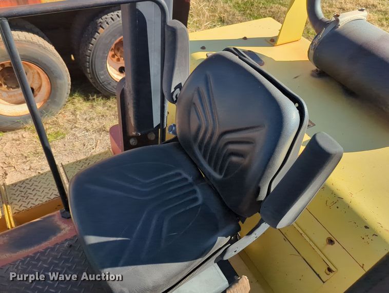 image for item OL9169 2007 Dynapac CP142  pneumatic roller