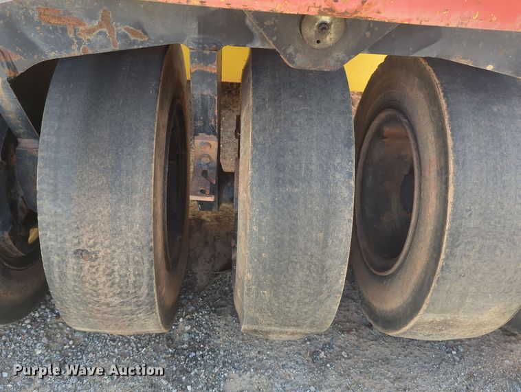 image for item OL9169 2007 Dynapac CP142  pneumatic roller