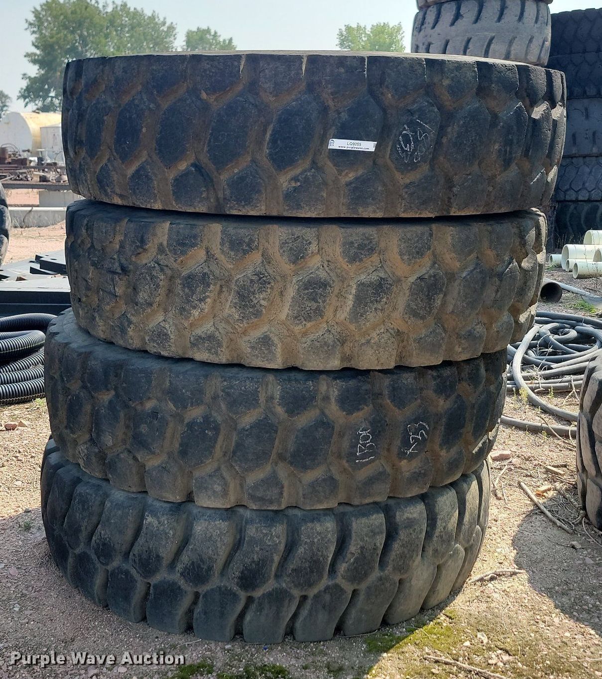 (4) tires in Sioux Falls, SD Item LQ9255 for sale Purple Wave