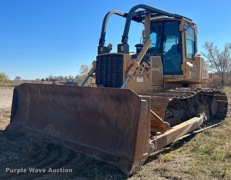 image for item DJ6474 2002 John Deere 850C LGP Series II  dozer