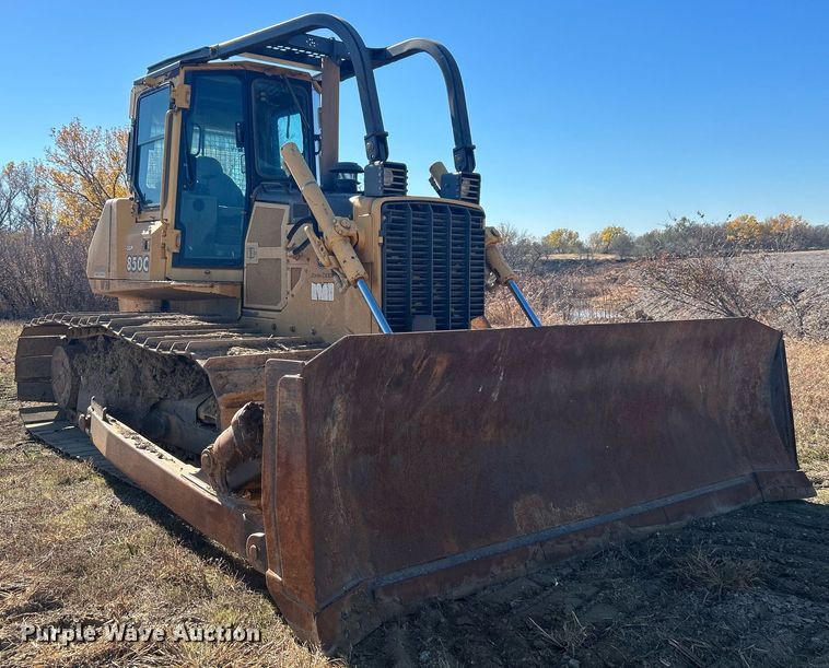 image for item DJ6474 2002 John Deere 850C LGP Series II  dozer