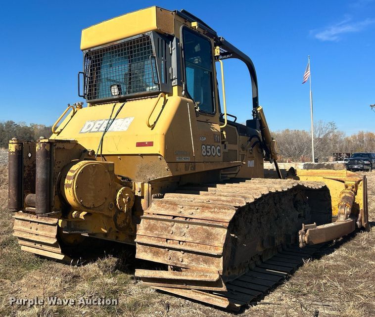 image for item DJ6474 2002 John Deere 850C LGP Series II  dozer