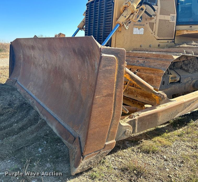 image for item DJ6474 2002 John Deere 850C LGP Series II  dozer