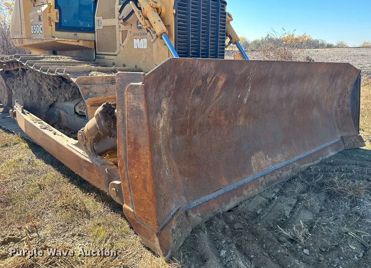 image for item DJ6474 2002 John Deere 850C LGP Series II  dozer