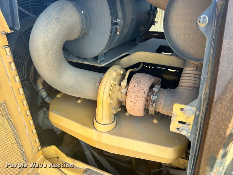 image for item DJ6474 2002 John Deere 850C LGP Series II  dozer