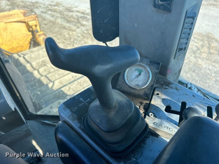 image for item DJ6474 2002 John Deere 850C LGP Series II  dozer