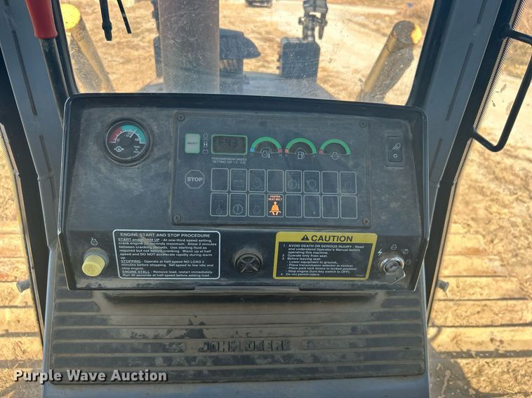 image for item DJ6474 2002 John Deere 850C LGP Series II  dozer