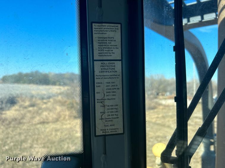 image for item DJ6474 2002 John Deere 850C LGP Series II  dozer