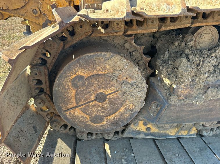image for item DJ6474 2002 John Deere 850C LGP Series II  dozer