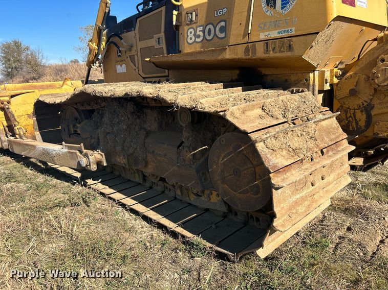 image for item DJ6474 2002 John Deere 850C LGP Series II  dozer