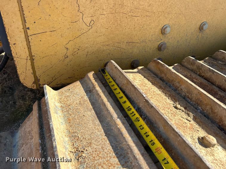 image for item DJ6474 2002 John Deere 850C LGP Series II  dozer