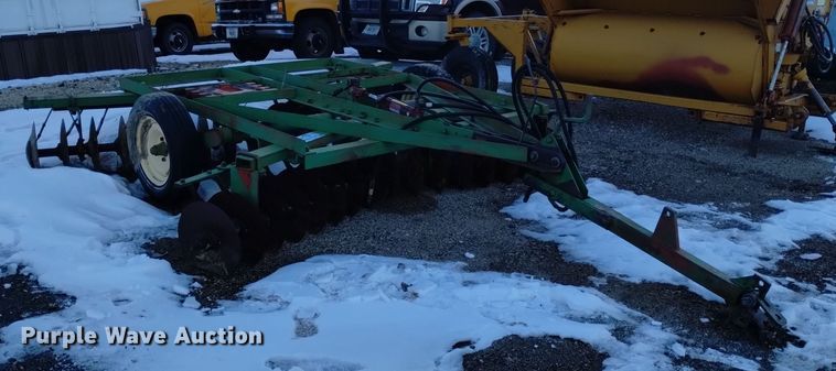 image for item DJ7032 John Deere  tandem disk