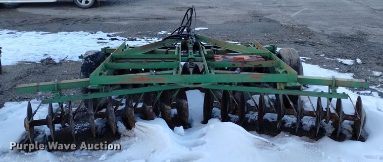 image for item DJ7032 John Deere  tandem disk