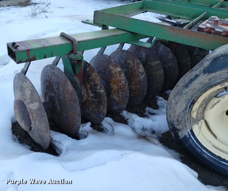 image for item DJ7032 John Deere  tandem disk