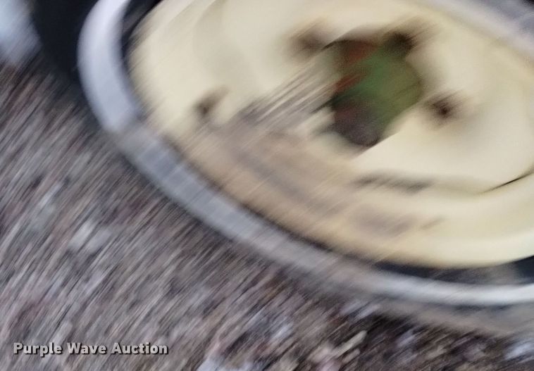 image for item DJ7032 John Deere  tandem disk