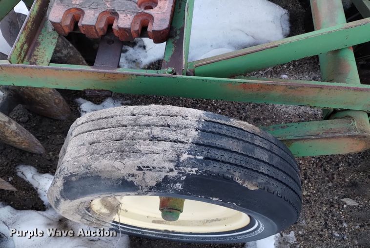 image for item DJ7032 John Deere  tandem disk