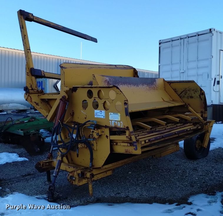 image for item DJ7033 HayBuster 256  bale processor