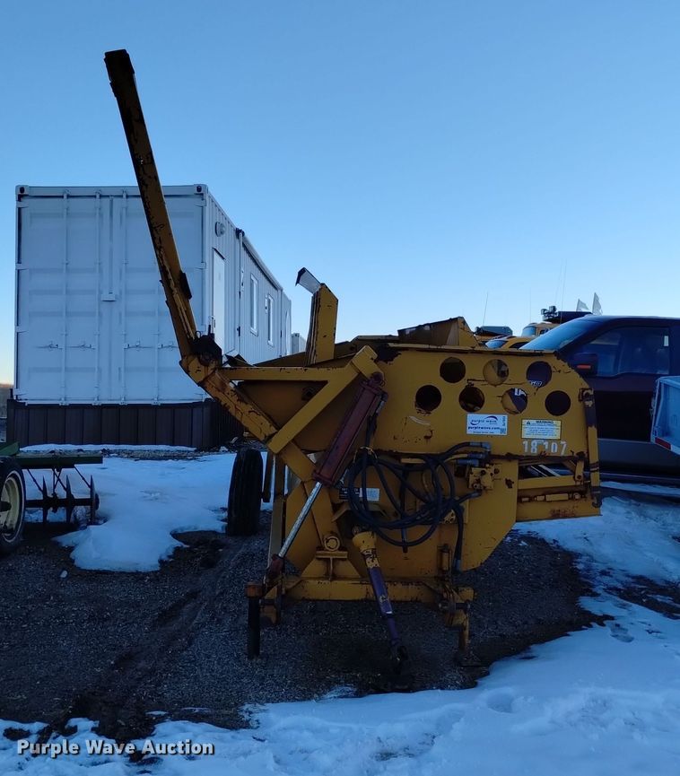 image for item DJ7033 HayBuster 256  bale processor