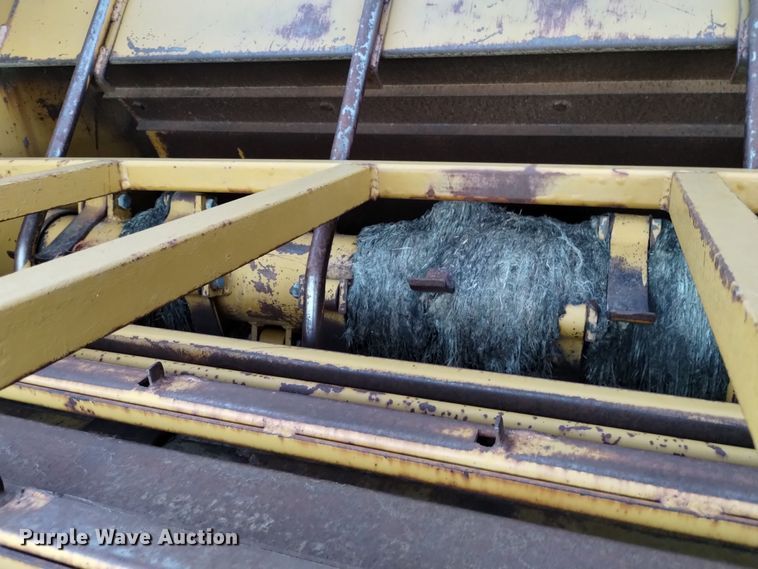 image for item DJ7033 HayBuster 256  bale processor