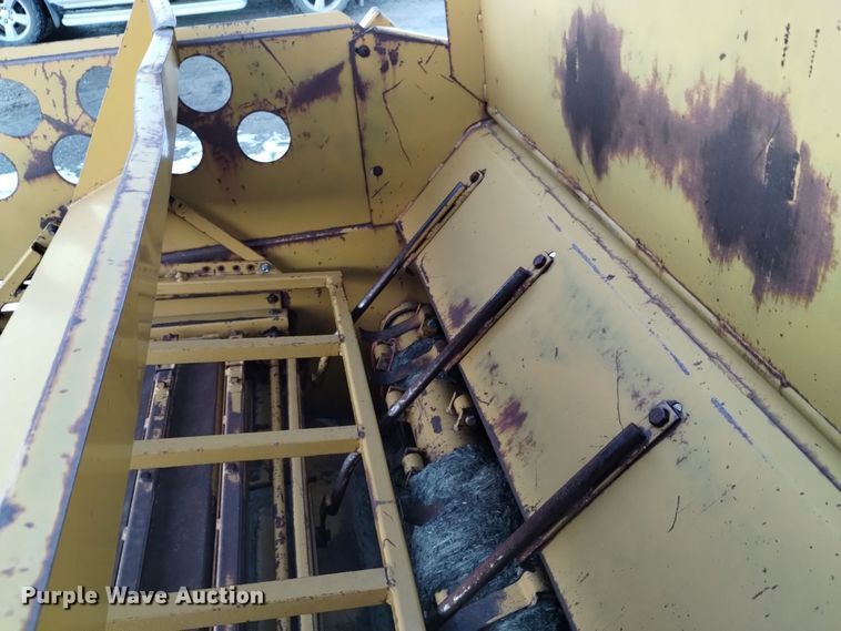 image for item DJ7033 HayBuster 256  bale processor