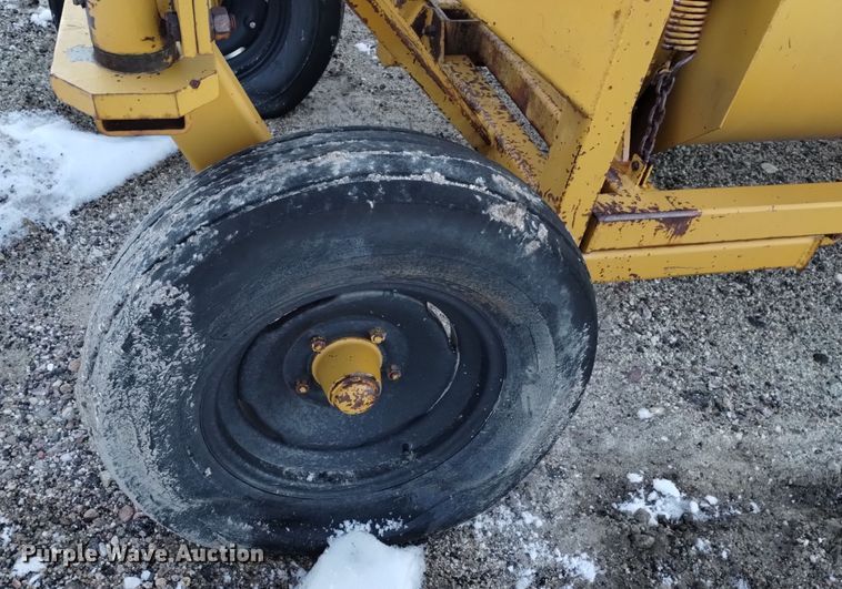 image for item DJ7033 HayBuster 256  bale processor