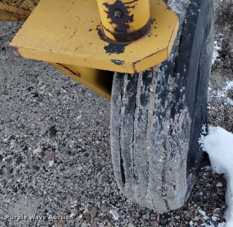 image for item DJ7033 HayBuster 256  bale processor