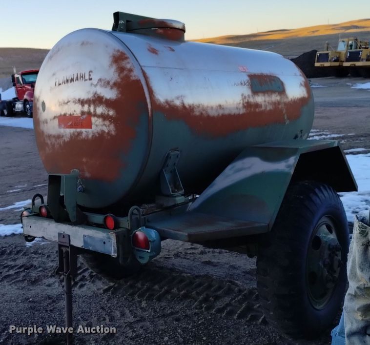 image for item DJ7035 Fruehauf M107A2  fuel trailer