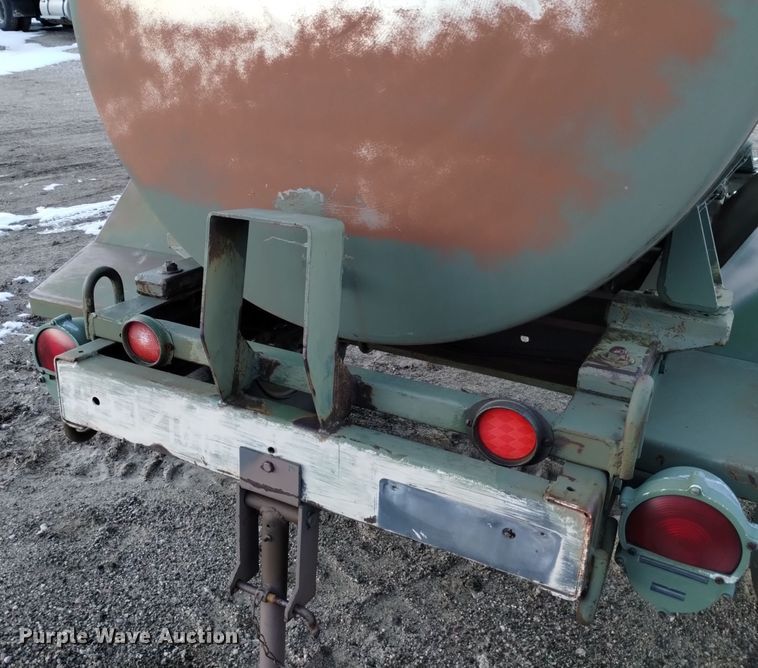 image for item DJ7035 Fruehauf M107A2  fuel trailer