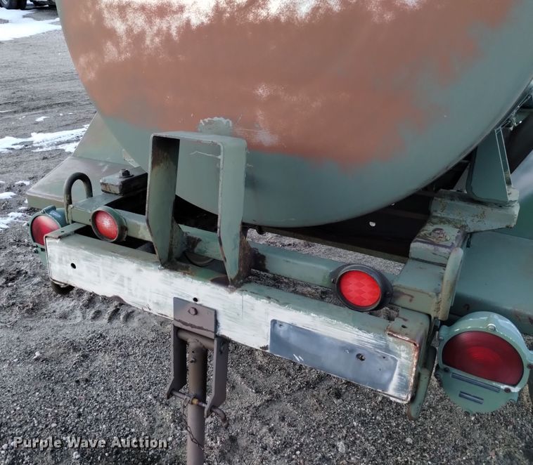 image for item DJ7035 Fruehauf M107A2  fuel trailer