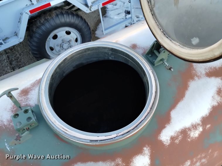 image for item DJ7035 Fruehauf M107A2  fuel trailer