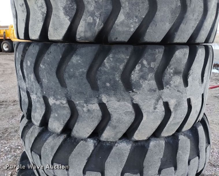 image for item DJ7036 (4) 20.5-25 tires