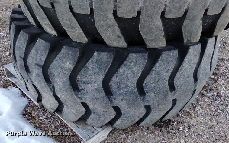 image for item DJ7036 (4) 20.5-25 tires
