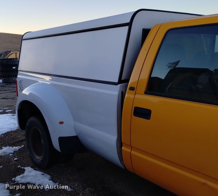 image for item DJ7045 Ford F350  pickup truck bed and topper