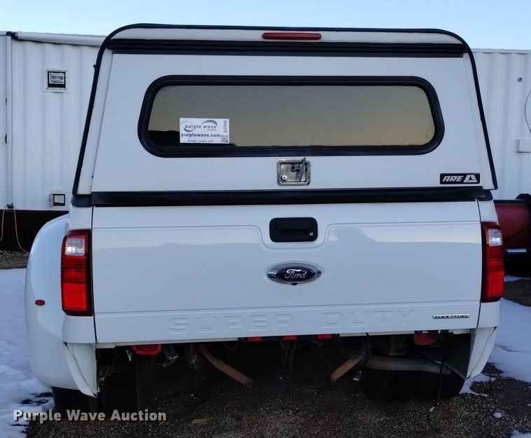 image for item DJ7045 Ford F350  pickup truck bed and topper