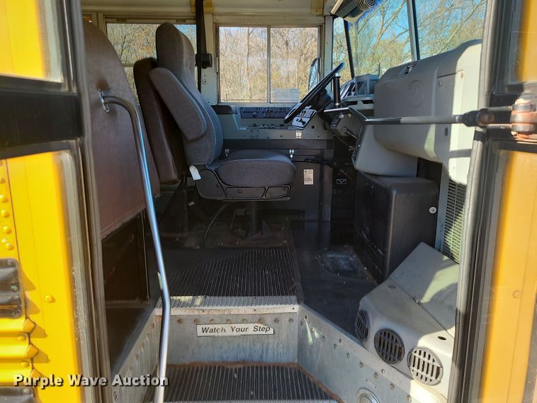 image for item DK4150 2005 Blue Bird Vision  school bus