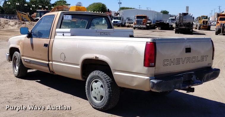 image for item DK8808 1988 Chevrolet C1500  pickup truck